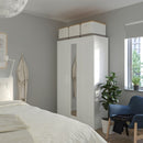 Wardrobe with 3 doors